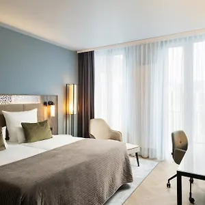 Otel Leonardo Royal
